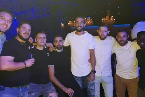 Κούρρης/Έξοδος μετά την νίκη