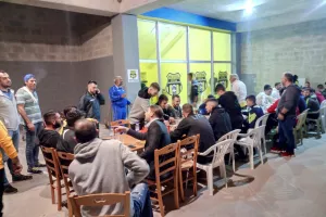 (Φώτος) Άναψαν φουκούες στην Πέγεια