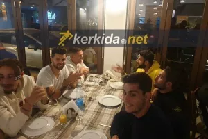 (ΦΩΤΟΣ KERKIDA) Οικογενειακό δείπνο για την Ανόρθωση 