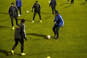 (ΦΩΤΟΣ/ΒΙΝΤΕΟ ΑΠΟΕΛ) Προπόνηση στο Stade Jos Nosbaum 