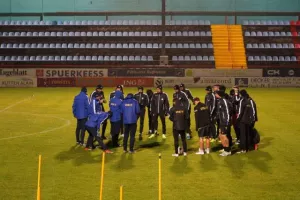 (ΦΩΤΟΣ/ΒΙΝΤΕΟ ΑΠΟΕΛ) Προπόνηση στο Stade Jos Nosbaum 