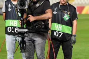 ΑΝΑΤΡΟΠΗ στο 88' και... ΦΟΥΛ για πρόκριση! (Φώτος)