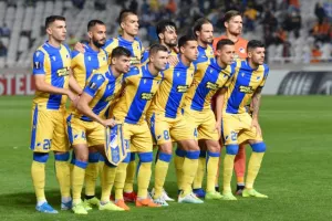 ΑΝΑΤΡΟΠΗ στο 88' και... ΦΟΥΛ για πρόκριση! (Φώτος)