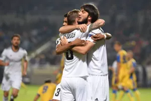 ΑΝΑΤΡΟΠΗ στο 88' και... ΦΟΥΛ για πρόκριση! (Φώτος)