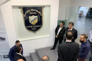 Οι διοικήσεις ΑΠΟΕΛ και Καραμπάχ στο Μουσείο της ομάδας (φώτος)