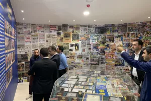 Οι διοικήσεις ΑΠΟΕΛ και Καραμπάχ στο Μουσείο της ομάδας (φώτος)