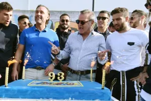 93 ΦΩΤΟΣ/ΑΠΟΕΛ...
