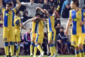 ΑΝΑΤΡΟΠΗ στο 88' και... ΦΟΥΛ για πρόκριση! (Φώτος)