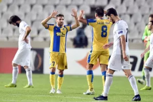 ΑΝΑΤΡΟΠΗ στο 88' και... ΦΟΥΛ για πρόκριση! (Φώτος)