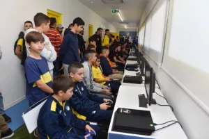 Eπιτυχημένο... APOEL FanDay 2019 (φώτος)