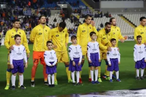 ΑΝΑΤΡΟΠΗ στο 88' και... ΦΟΥΛ για πρόκριση! (Φώτος)