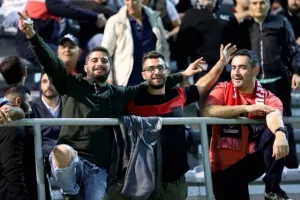Ερυθρόλευκο "ΜΠΛΟΚΟ" με φοβερό... Ελουντού! (φώτος)
