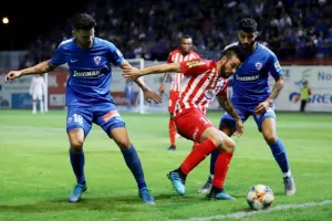 Ερυθρόλευκο "ΜΠΛΟΚΟ" με φοβερό... Ελουντού! (φώτος)