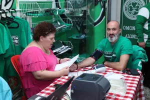 (Φώτος) Στο Fan Club Lakatamias οι παίκτες