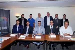 (Φώτος/βίντεο) Ο Γ.Γ. της FIBA στην Κύπρο