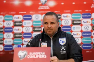 ΣΙΜΟΝ: "Στόχος μία θέση που δεν έχουμε τερματίσει ποτέ"