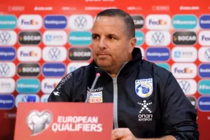 ΣΙΜΟΝ: "Στόχος μία θέση που δεν έχουμε τερματίσει ποτέ"