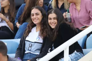 Χαμόγελα και στήριξη