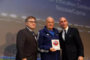 Το Kerkida στο Εκπαιδευτικό Σεμινάριο Προπονητών της UEFA (φώτος)