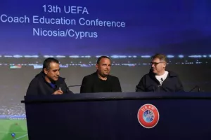 ΣΙΜΟΝ: "Η Κύπρος μπορεί να προκριθεί σε μία τελική φάση διοργάνωσης"