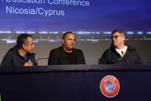 ΣΙΜΟΝ: "Η Κύπρος μπορεί να προκριθεί σε μία τελική φάση διοργάνωσης"
