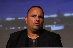 ΣΙΜΟΝ: "Η Κύπρος μπορεί να προκριθεί σε μία τελική φάση διοργάνωσης"