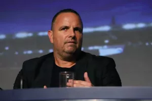 ΣΙΜΟΝ: "Η Κύπρος μπορεί να προκριθεί σε μία τελική φάση διοργάνωσης"