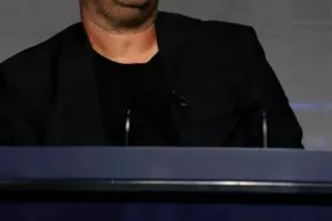 ΣΙΜΟΝ: "Η Κύπρος μπορεί να προκριθεί σε μία τελική φάση διοργάνωσης"