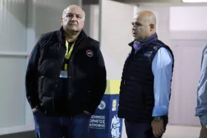 Κυρία... μόνη στην κορυφή με δυο γκολάρες! (φώτος)