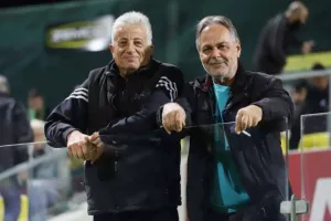 Κυρία... μόνη στην κορυφή με δυο γκολάρες! (φώτος)