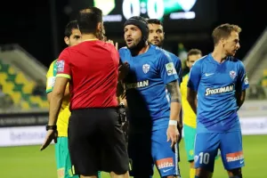 Κυρία... μόνη στην κορυφή με δυο γκολάρες! (φώτος)