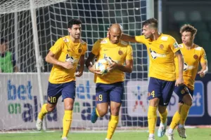 Έχει απουσίες, είναι ικανή…