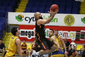 Πέρασε νικηφόρα από τη Λεμεσό (φώτος)