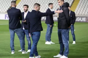 ΑΝΑΤΡΟΠΗ στο 88' και... ΦΟΥΛ για πρόκριση! (Φώτος)
