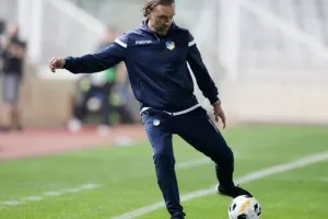ΑΝΑΤΡΟΠΗ στο 88' και... ΦΟΥΛ για πρόκριση! (Φώτος)