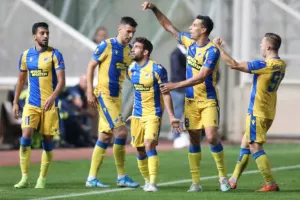 ΑΝΑΤΡΟΠΗ στο 88' και... ΦΟΥΛ για πρόκριση! (Φώτος)