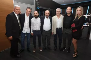 ΦΩΤΟΣ/Όμορφη βραδιά Γενεθλίων και βραβεύσεων για το ΑΠΟΕΛ