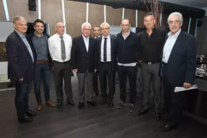 ΦΩΤΟΣ/Όμορφη βραδιά Γενεθλίων και βραβεύσεων για το ΑΠΟΕΛ