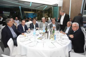 ΦΩΤΟΣ/Όμορφη βραδιά Γενεθλίων και βραβεύσεων για το ΑΠΟΕΛ