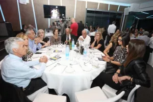 ΦΩΤΟΣ/Όμορφη βραδιά Γενεθλίων και βραβεύσεων για το ΑΠΟΕΛ