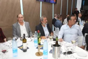 ΦΩΤΟΣ/Όμορφη βραδιά Γενεθλίων και βραβεύσεων για το ΑΠΟΕΛ