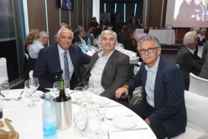 ΦΩΤΟΣ/Όμορφη βραδιά Γενεθλίων και βραβεύσεων για το ΑΠΟΕΛ