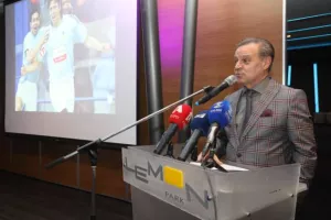 ΦΩΤΟΣ/Όμορφη βραδιά Γενεθλίων και βραβεύσεων για το ΑΠΟΕΛ