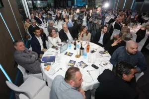 ΦΩΤΟΣ/Όμορφη βραδιά Γενεθλίων και βραβεύσεων για το ΑΠΟΕΛ