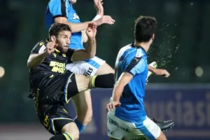 Ο Μερκής σκόραρε πρώτος, ο Γκακπέ στο τέλος το... μοίρασε (φώτος)
