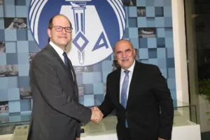 (Φώτος/βίντεο) Ο Γ.Γ. της FIBA στην Κύπρο