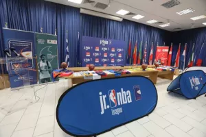 Junior NBA Cyprus με Ντράγκαν Τάρλατς... (φώτος)