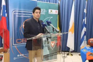 Junior NBA Cyprus με Ντράγκαν Τάρλατς... (φώτος)