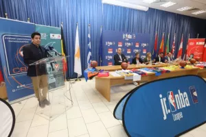 Junior NBA Cyprus με Ντράγκαν Τάρλατς... (φώτος)