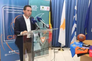 Junior NBA Cyprus με Ντράγκαν Τάρλατς... (φώτος)
